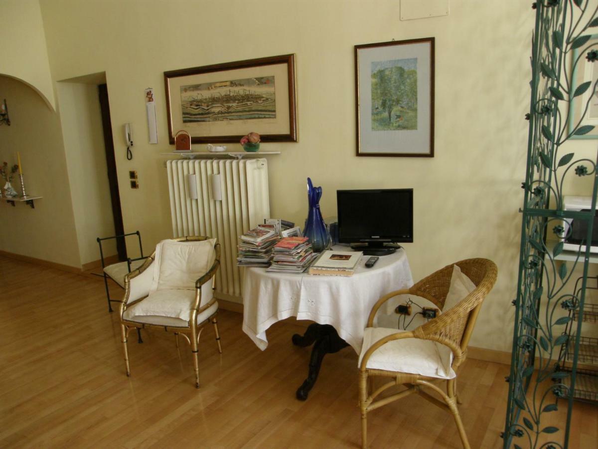 Ferienwohnung Residenza Al Fillungo Lucca Exterior foto